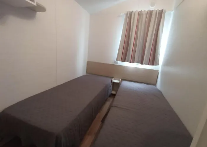 Casinhas Do Alentejano - Lands House Parque de Campismo Burinhosa